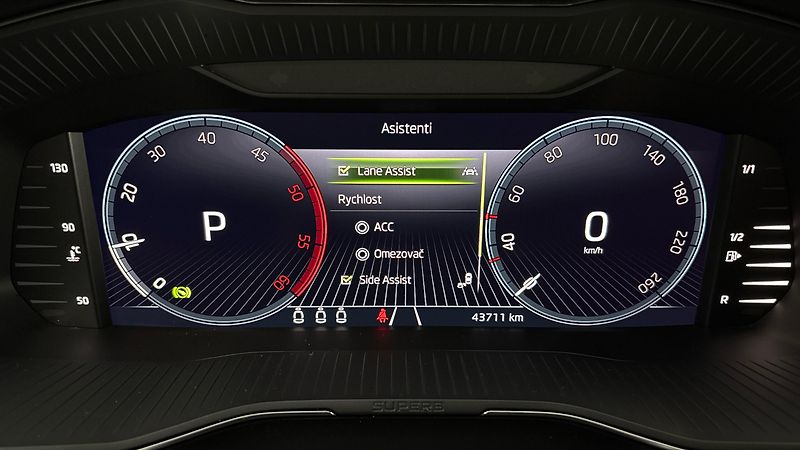 Škoda Superb 2.0 TDI DSG 4x4 L&K Combi - fotka 10 z 34
