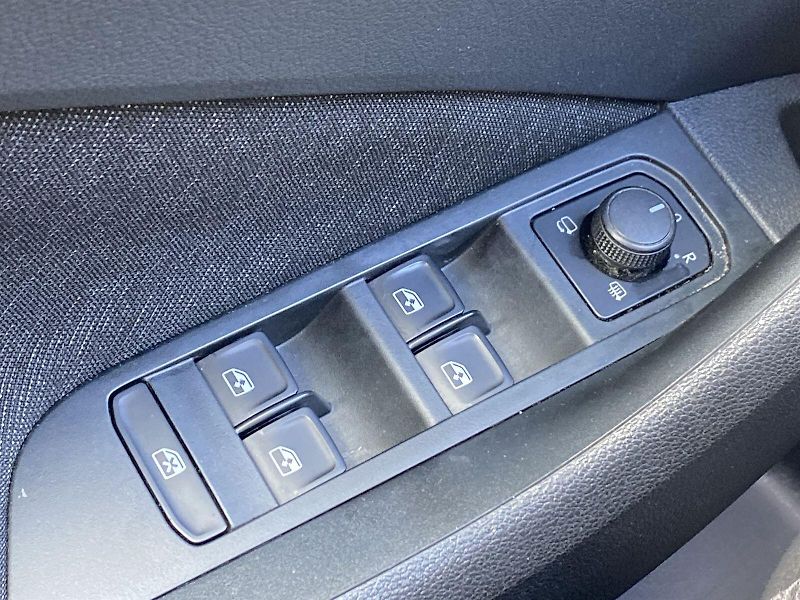 Škoda Kamiq (2020) 1.0 TSI DSG Style - fotka 19 z 31