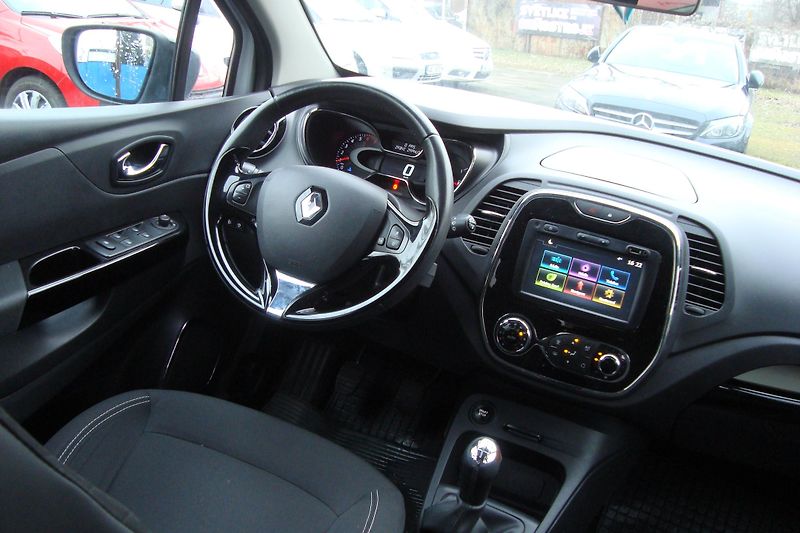 Renault Captur (2017)  0.9 Limited - fotka 31 z 66
