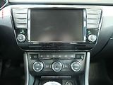 Škoda Superb (2016) 2.0TDi, ČR, Bixen, AC, park - náhled 14
