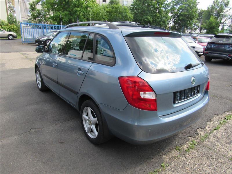 Škoda Fabia 1,9 TDi 77kW Combi Sport - fotka 4 z 32