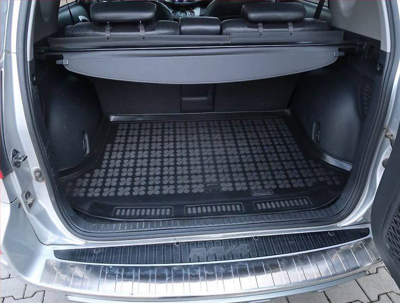 Toyota RAV4 (2011) 2.2 D-4D, 4X4, Tempomat - fotka 14 z 19