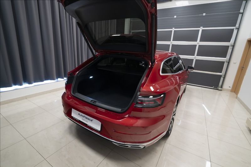 Volkswagen Arteon 2,0 TDI DSG R-LINE 1. MAJ ČR - fotka 32 z 36