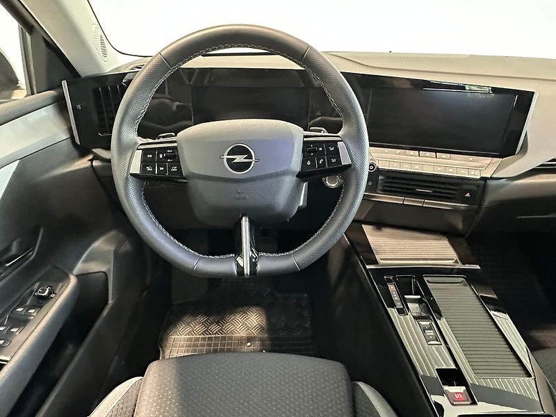 Opel Astra (2024) 1.5 BHDi,COM,aut.130HP,ČR,DPH - fotka 9 z 19