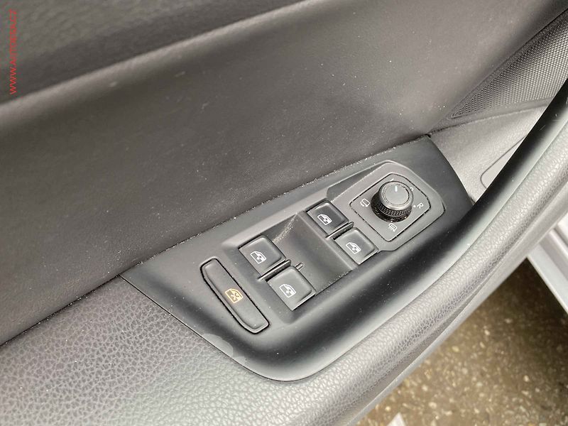 Volkswagen Arteon (2017) 2.0 TDi, Elegance, DSG, šíbr - fotka 13 z 20