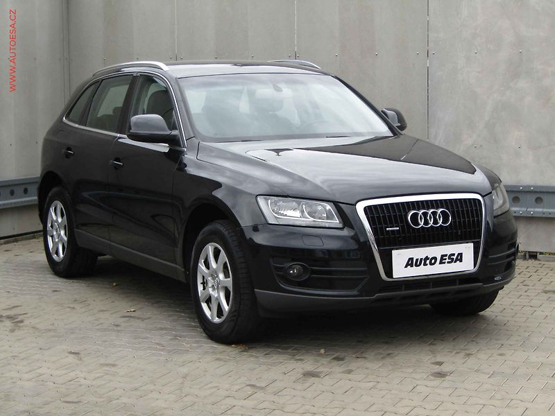 Audi Q5 (2012) 2.0TDi Quattro, AT, park - fotografie inzerátu