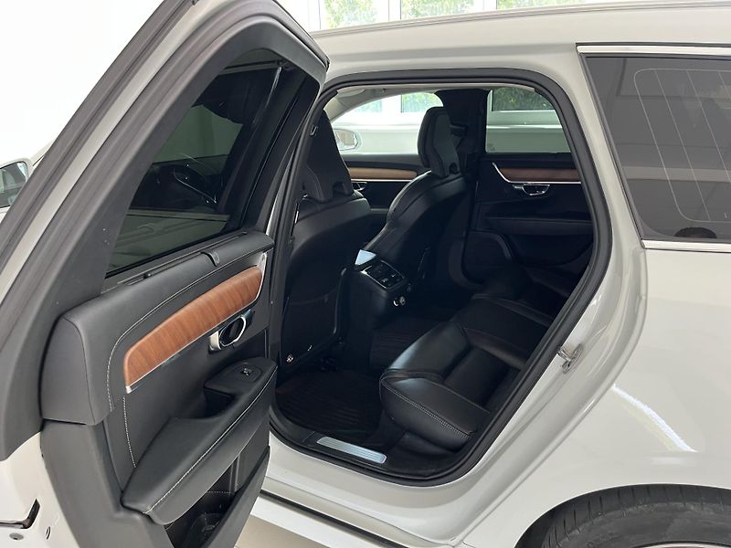 Volvo V90 (2019) - fotka 10 z 14