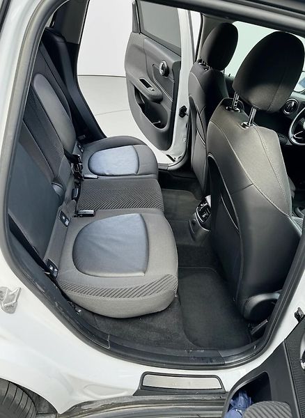 Mini Countryman (2018) Mini Cooper D Countryman All4 - fotka 5 z 7