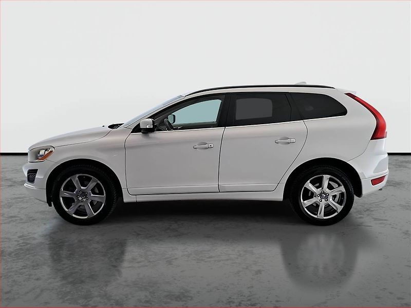 Volvo XC60 (2012) R-Design D3, 4X4, Tempomat - fotka 3 z 15