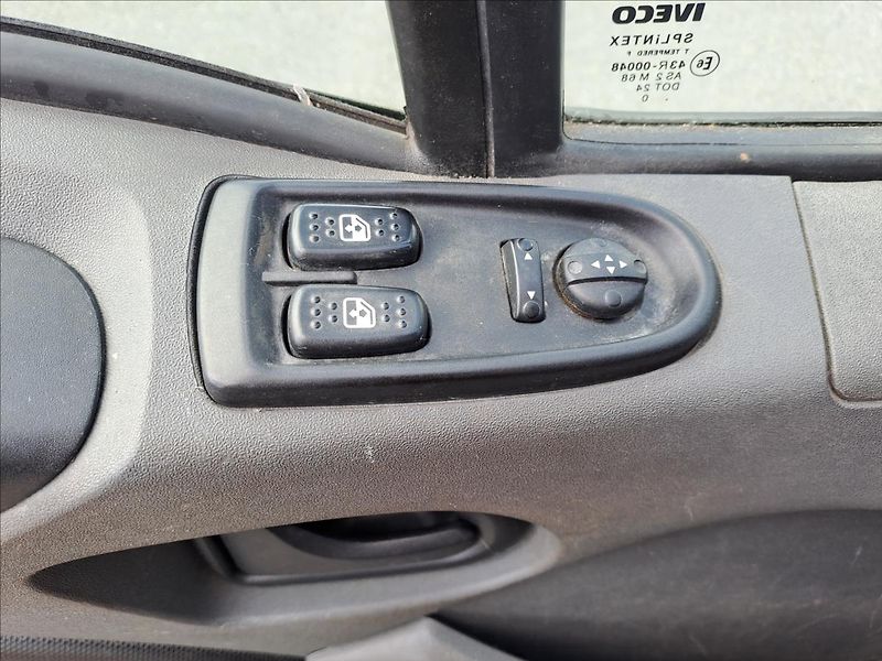 Iveco Daily 3,0 D 35S14 AUTOMAT - fotka 9 z 12