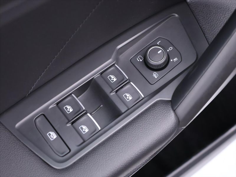 Volkswagen Tiguan Allspace 2,0 TSI 140kW DSG 4M Kůže DPH - fotka 16 z 38