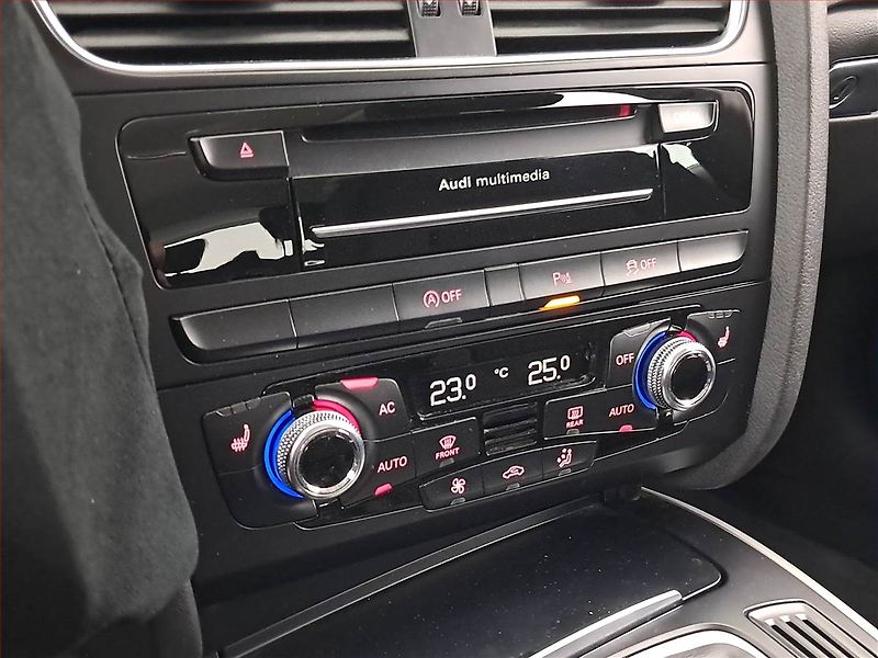 Audi A4 (2013) 2.0 TDI, Automat, Bi-Xenony - fotka 16 z 20