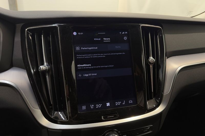 Volvo V60 Recharge T6 AWD Core Taž Kam - fotka 16 z 22