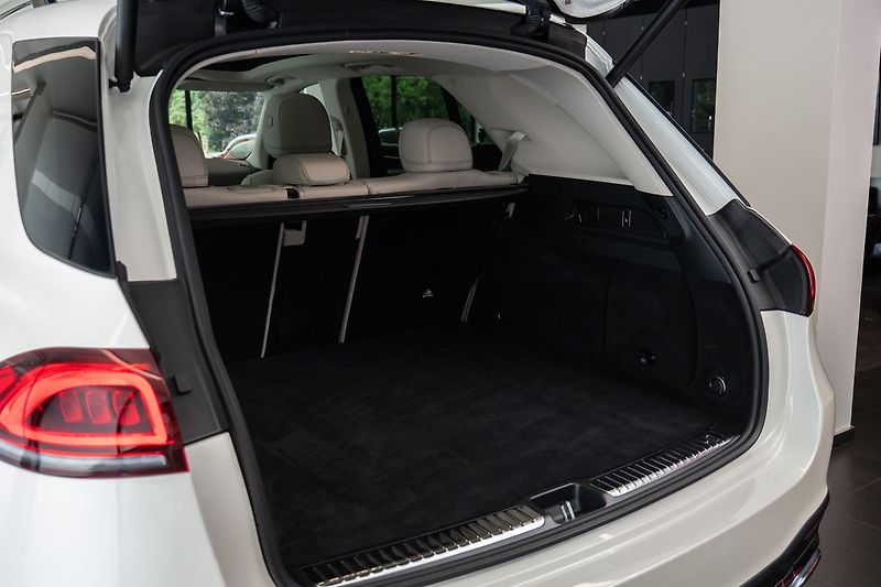 Mercedes-Benz GLE 360/Burmester/Pano - fotka 25 z 30