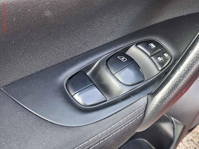 Nissan Qashqai (2015) 1.2DIG-T, 2.maj,ČR, Acenta - fotka 11 z 18