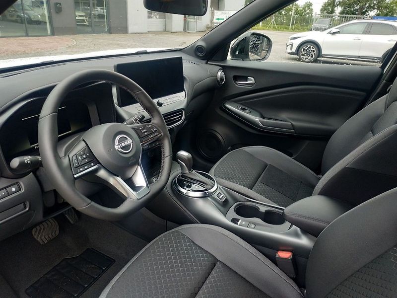 Nissan Juke 1.0 DIG-T, 114k, 7AT, NA CESTĚ - fotka 10 z 29