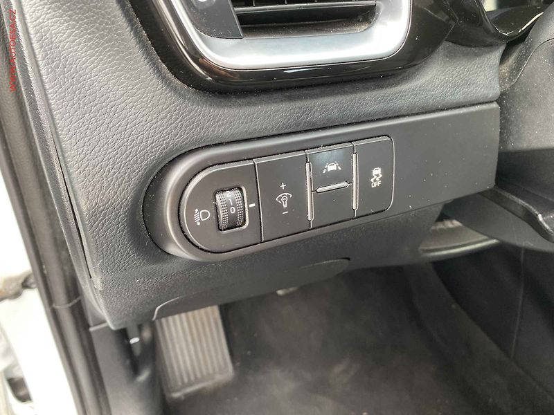 Kia Ceed (2019) 1.4 T-GDi, Vision, navi - fotka 15 z 19