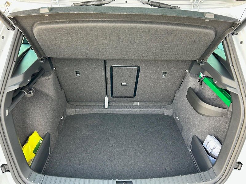 Škoda Karoq (2025) Sportline 2.0 TDI 110 kW DSG - fotka 31 z 35