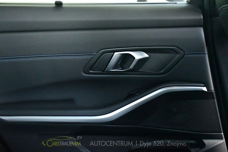 BMW Řada 3 320D XDRIVE M-SPORT ČR HUD - fotka 26 z 59