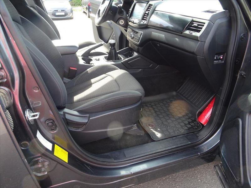 SsangYong Musso 2,2 2.2 e XDi 4x4 DPH - fotka 31 z 31