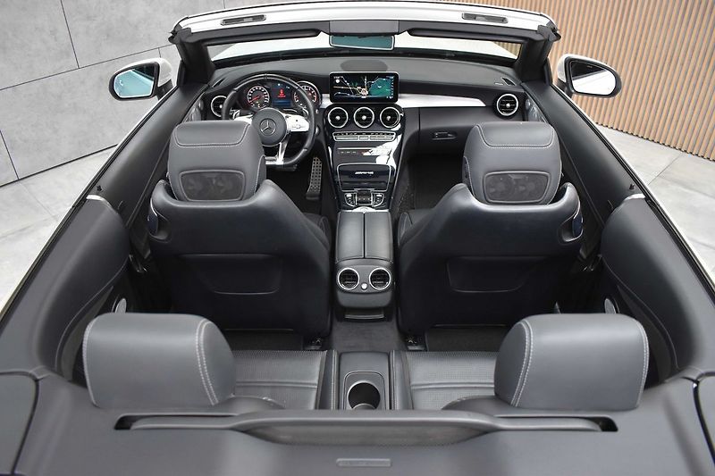 Mercedes-Benz Třídy C C63 AMG V8 BURMESTER*NAPPA*DPH - fotka 46 z 51