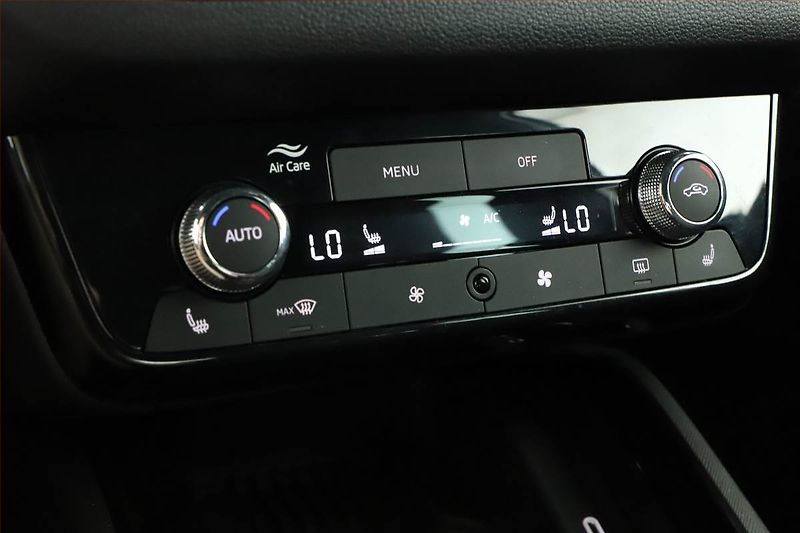 Škoda Kamiq (2024) 1.0 TSI, Drive, FullLed - fotka 17 z 21