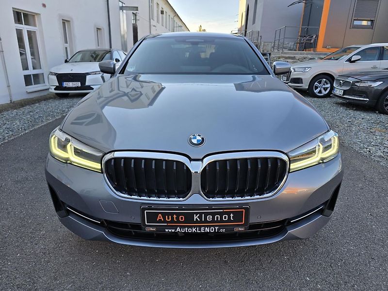 BMW Řada 5 210kW XDRIVE HEADup - DPH - fotka 3 z 53