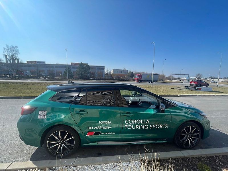 Toyota Corolla 1.8 Hybrid Automat GR Sport - fotka 7 z 28