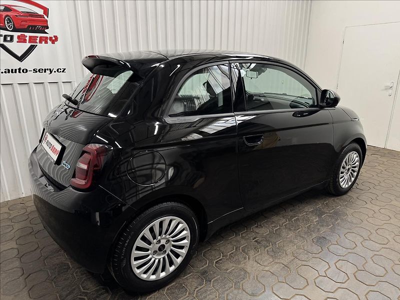 Fiat 500e ELECTRIC DRIVE 70kW ACTION - fotka 8 z 32