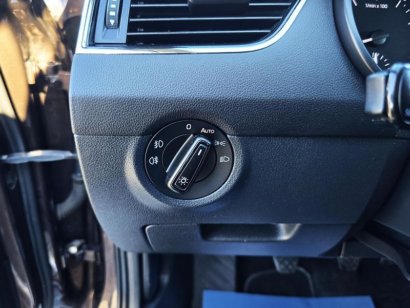 Škoda Octavia 1.4TSI STYLE Bi-XENON 1Majite  - fotka 11 z 24