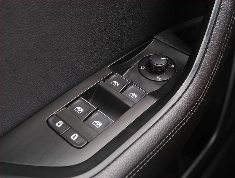 Škoda Superb (2019) Ambition Plus 2.0 TDI, Automat - fotka 16 z 25