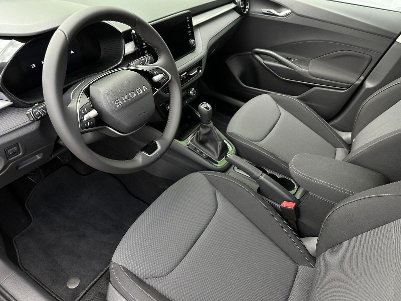 Škoda Fabia 1.0TSi 95PS LED V.Cockpit Clim - fotka 9 z 34