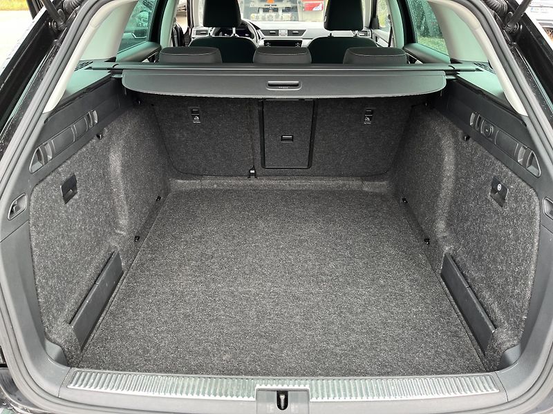 Škoda Superb Business 2.0 TDI 110 kW DSG Co - fotka 20 z 21
