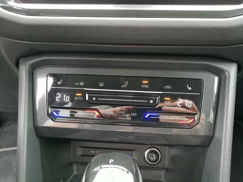 Volkswagen Tiguan Allspace 1,5 TSI DSG Life 110 kW - fotka 12 z 23