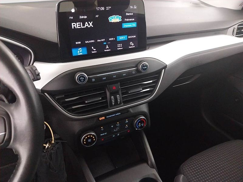 Ford Focus (2019) 1.5 TDCi, Automat, Navi - fotka 12 z 20