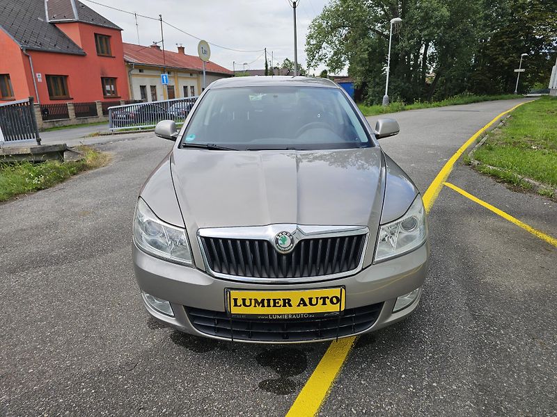 Škoda Octavia (2009) 2 1.4TSI FACELIFT - fotka 8 z 18