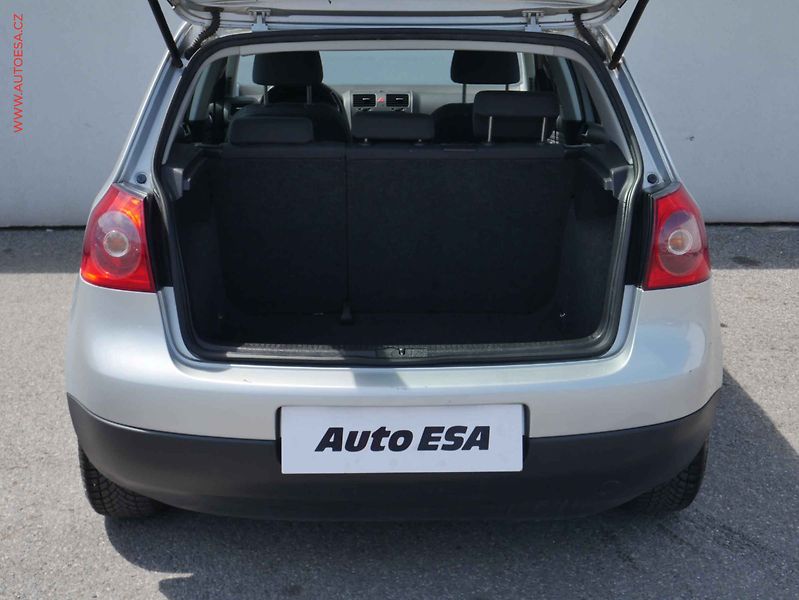 Volkswagen Golf (2007) 1.6i, ČR, Trendline, autoAC - fotka 7 z 13