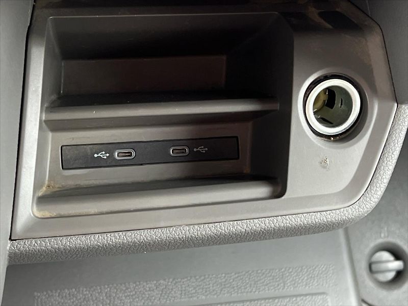 Volkswagen Crafter 2,0 TDi 103 kW L4H2  35 - fotka 21 z 23