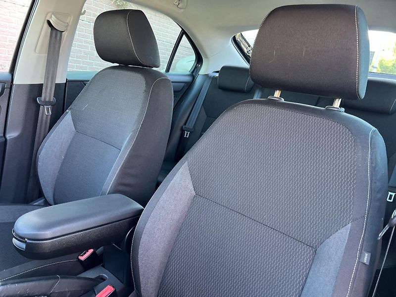 Škoda Rapid 1.2TSi 63kw PŮVOD ČR KLIMA ALU - fotka 10 z 37