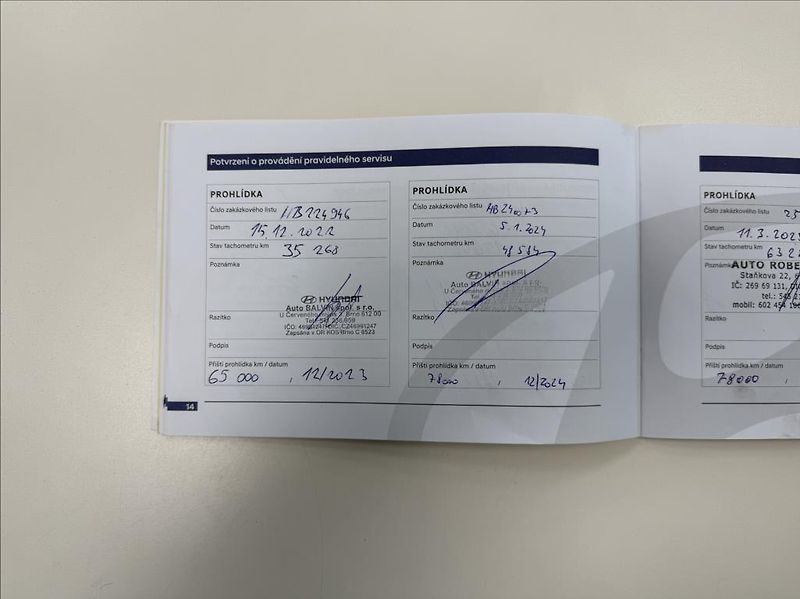 Hyundai i30 1,4 i  WG Trikolor Komfort - fotka 26 z 28