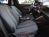 Peugeot 2008 (2024) Allure 1.2 PureTech, 16TKM - náhled 9