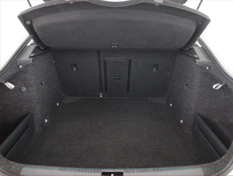 Škoda Octavia (2019) 1.6 TDI, Tempomat - fotka 15 z 15