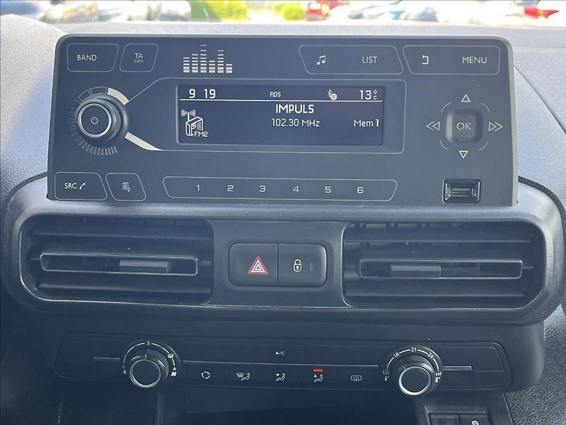 Citroën Berlingo 1,2 PT  MAN6 LIVE - fotka 13 z 20
