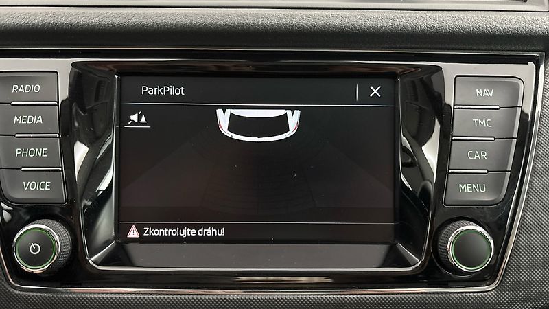 Škoda Fabia 1.0 TSI Ambition Combi - fotka 12 z 24