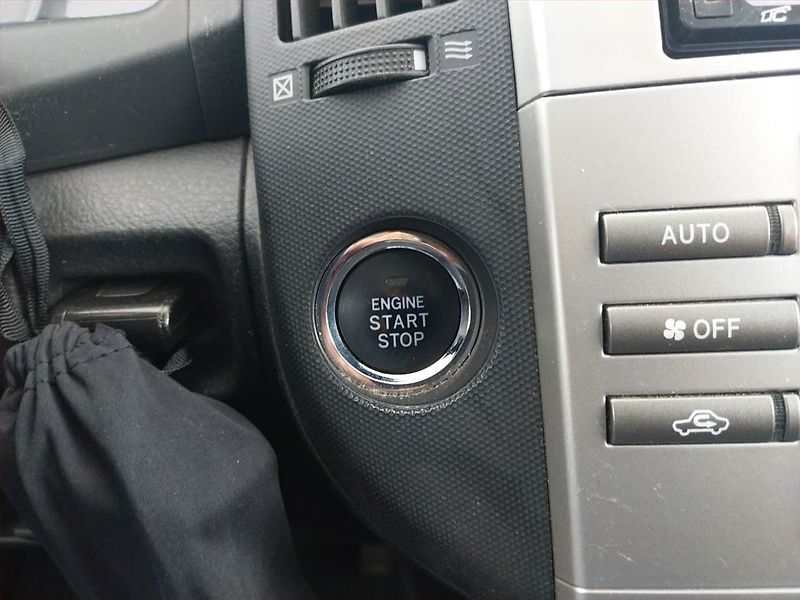 Toyota Corolla Verso (2007) 2.2 D-4D, 7 míst, nová STK - fotka 19 z 19