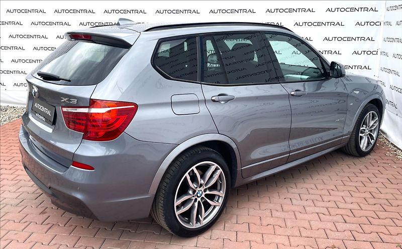 BMW X3 3,0 D,X-Drive,190kW - fotka 4 z 26