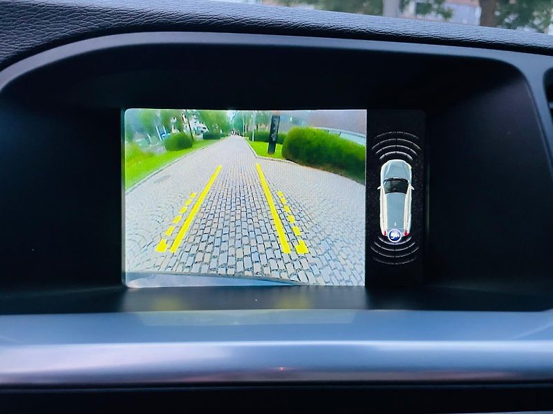 Volvo V60 2.0D3 5V AUT VÝHŘEV SERVISKA - fotka 40 z 47
