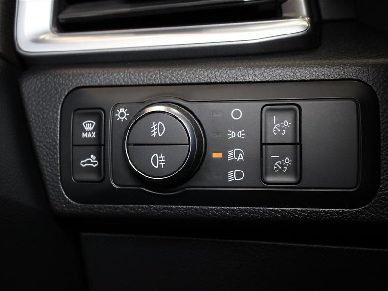 Volkswagen Amarok 3,0 TDi V6 Style 1.maj.ČR - fotka 20 z 24