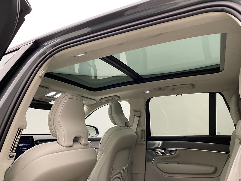 Volvo XC90 (2026) T8 AWD Plug-in DARK ULTRA - fotka 21 z 74