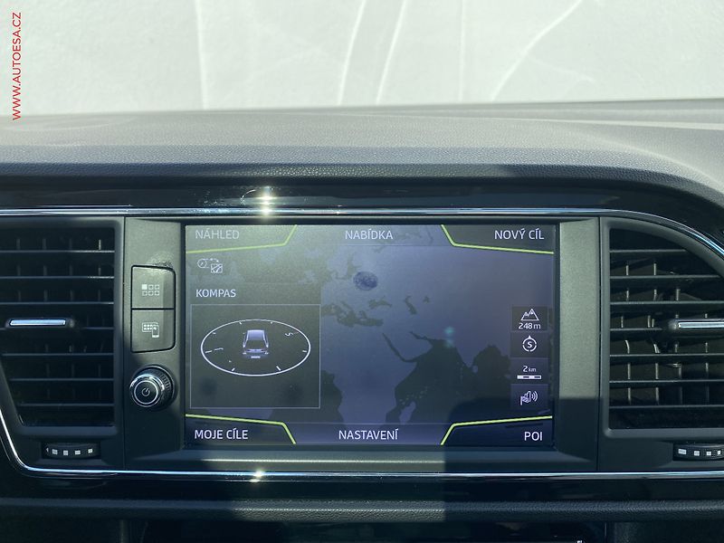 Seat Leon (2019) 2.0 TDi, FR, DSG, kůže, panor - fotka 17 z 19